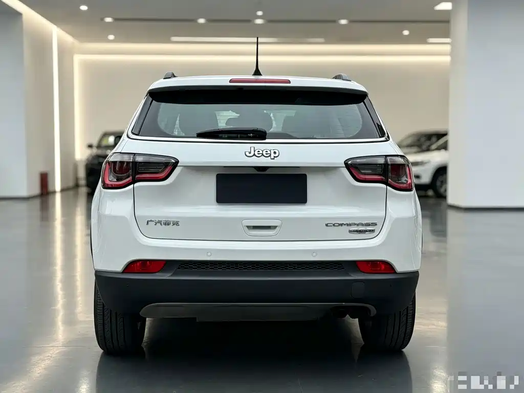 Jeep Compass — миниатюра 5