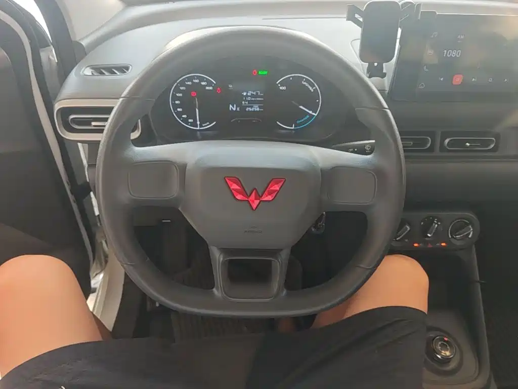 Wuling Hongguang EV — миниатюра 11