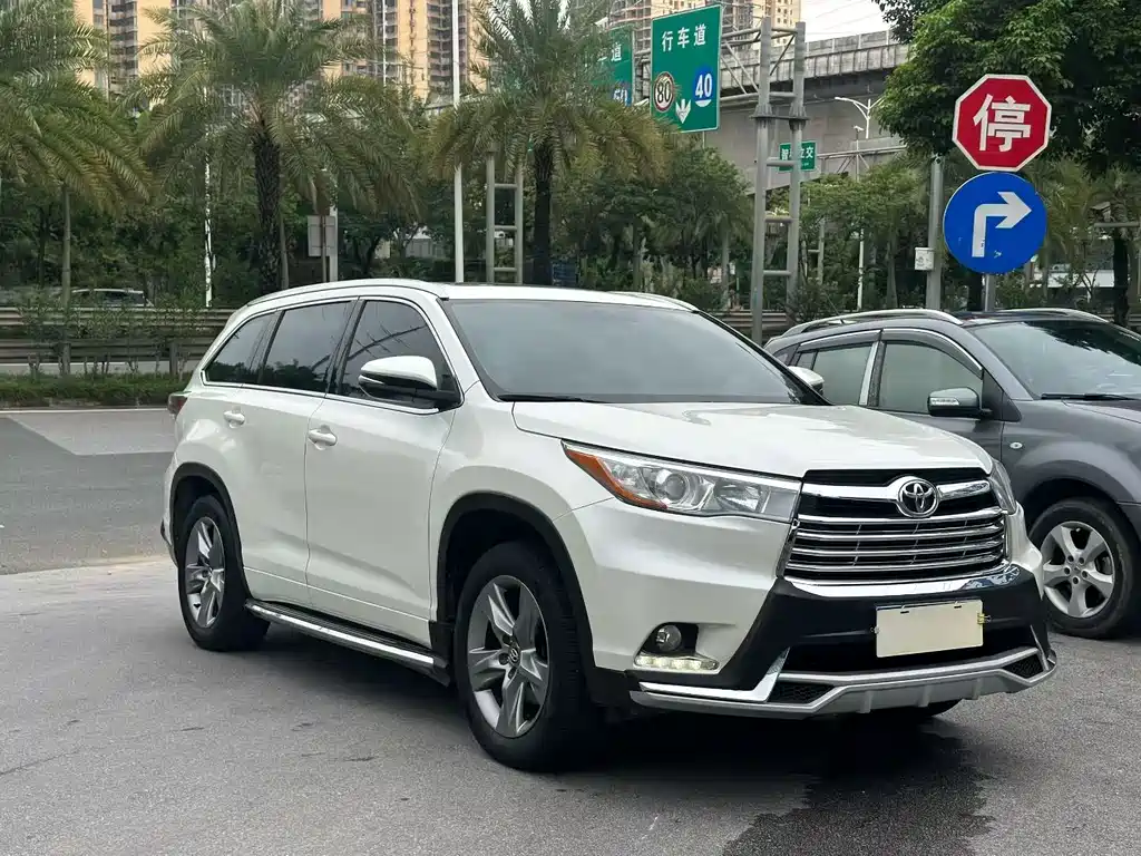 Toyota Highlander — миниатюра 3