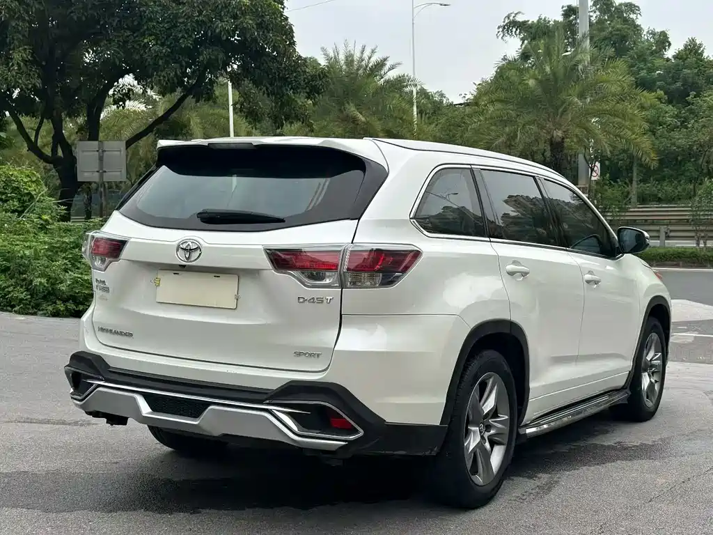 Toyota Highlander — миниатюра 9