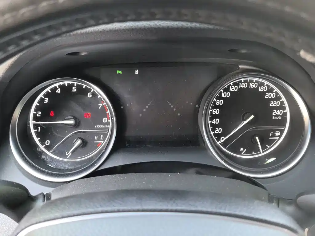 Toyota Camry — миниатюра 7