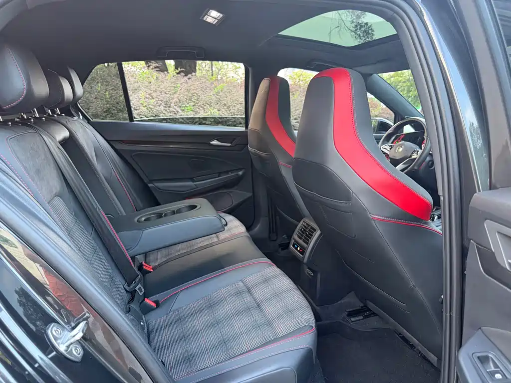 Volkswagen Golf GTI — миниатюра 20