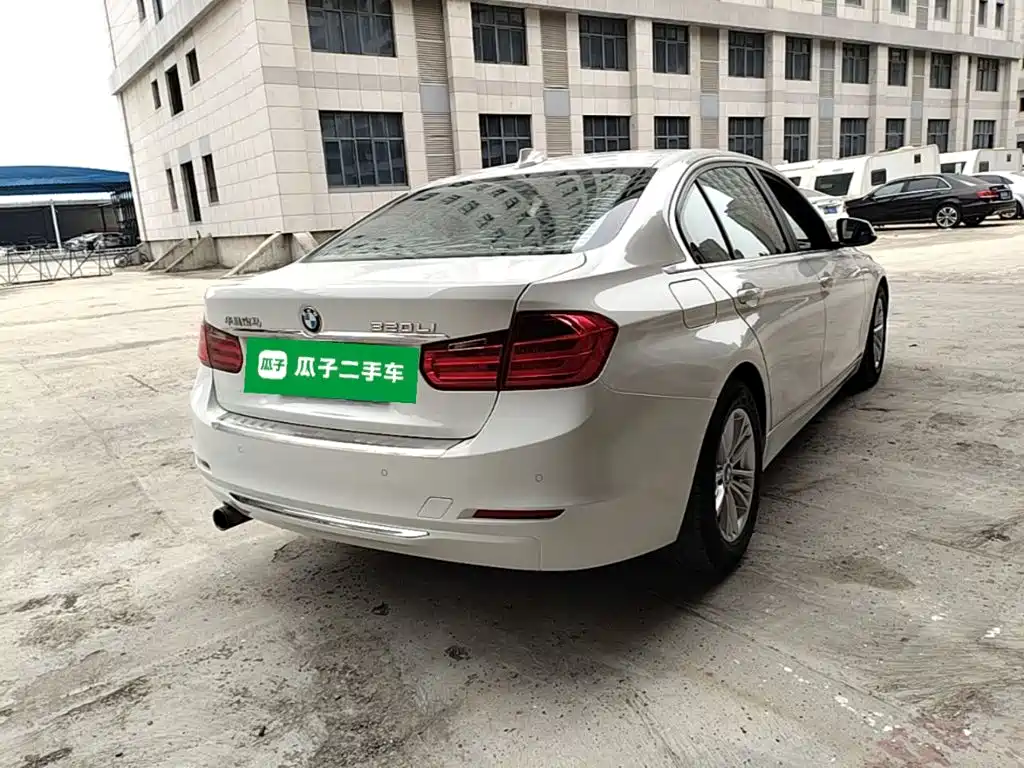 BMW 3 Series — миниатюра 7