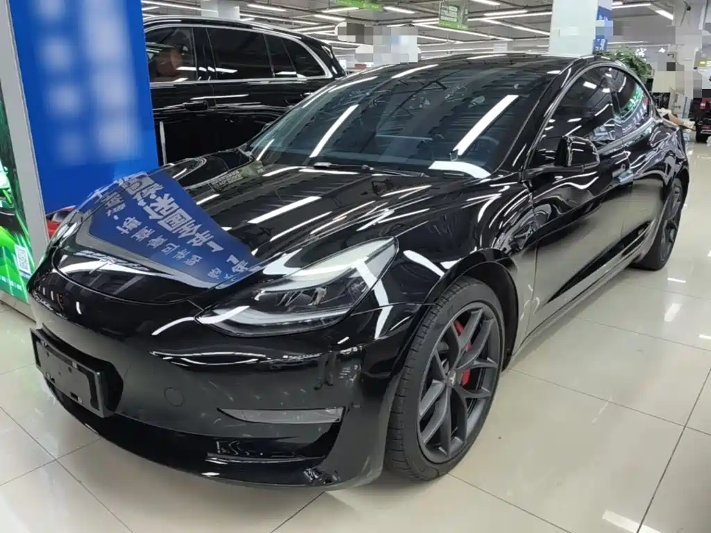 Tesla Model 3 — миниатюра 2
