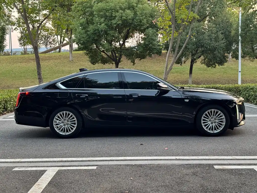 Cadillac CT6 — миниатюра 8