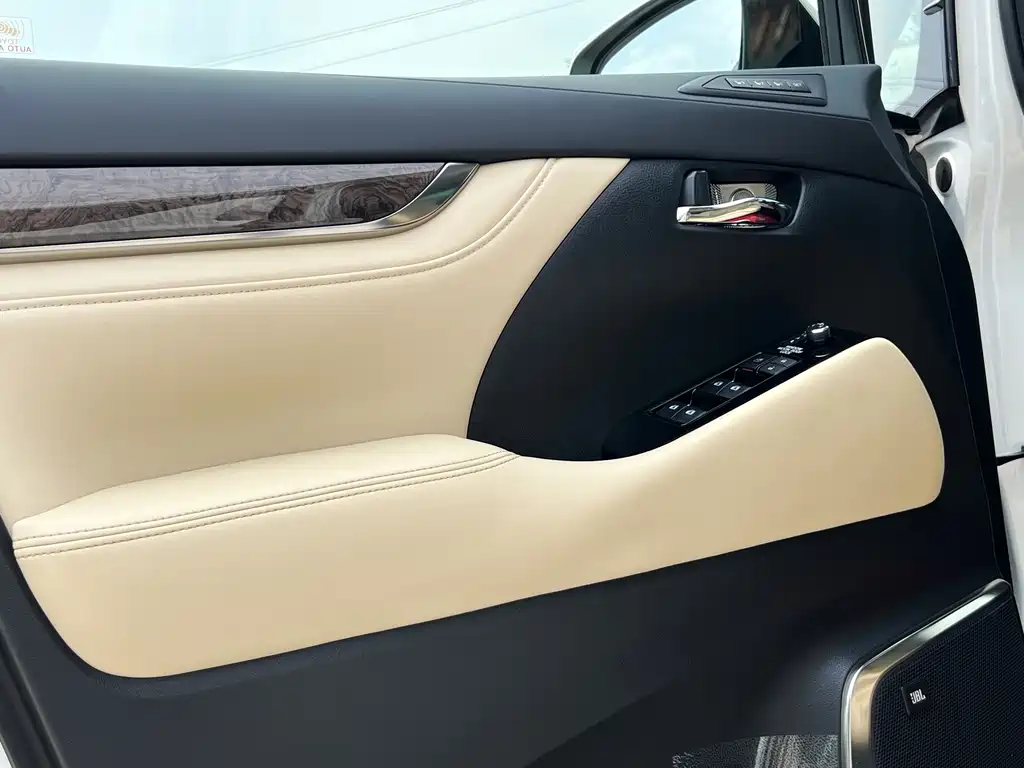 Toyota Alphard — фотографии объявления, Фото 16