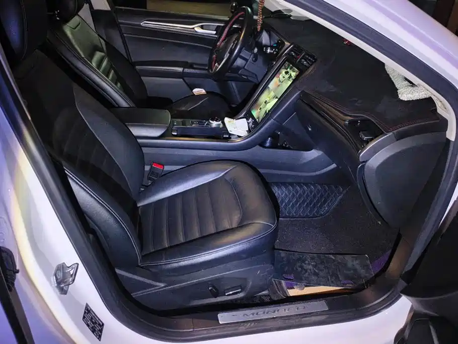 Ford Mondeo — миниатюра 8