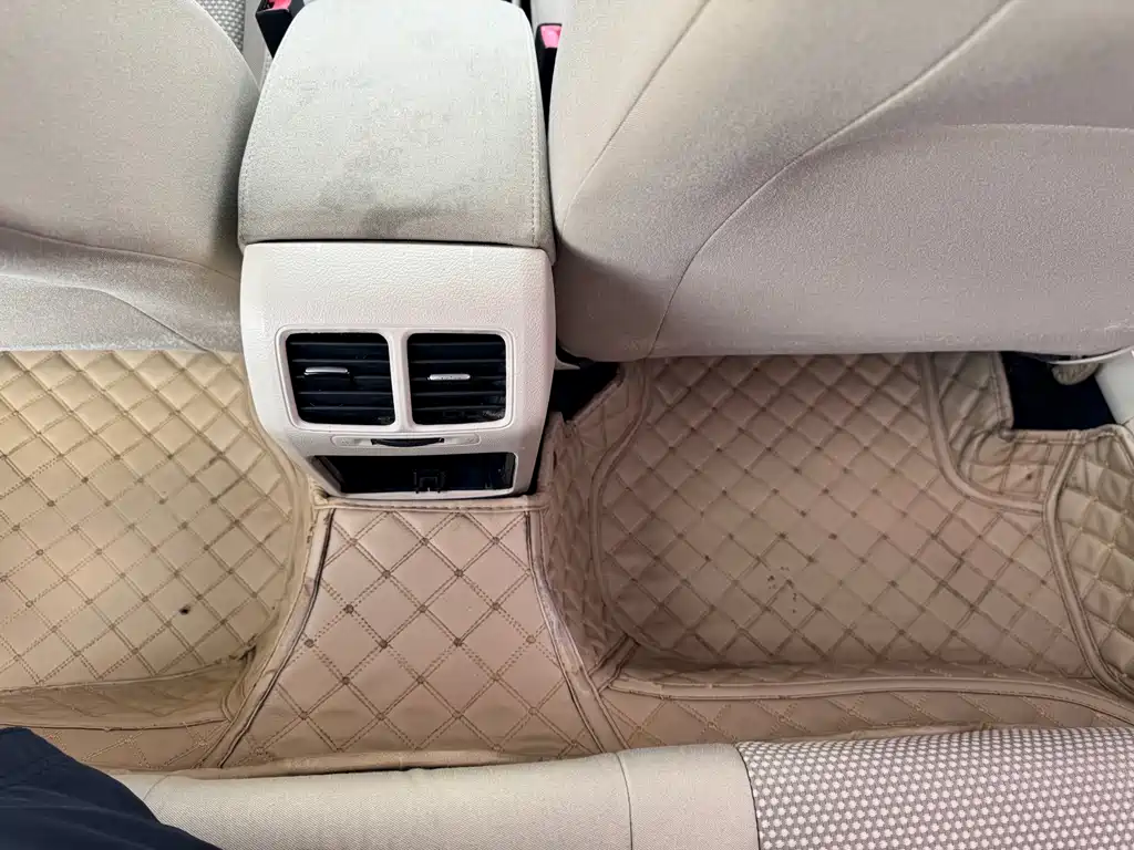Volkswagen Golf — миниатюра 14