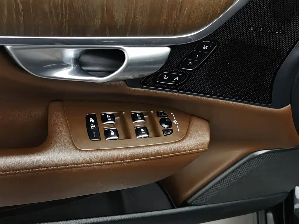 Volvo S90 2023 B5 Luxury