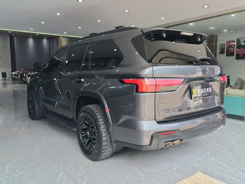 Toyota Sequoia — миниатюра 31