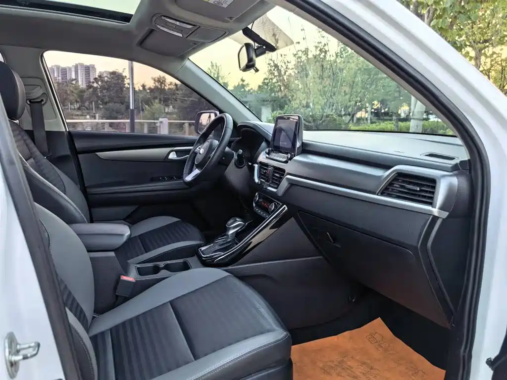 Kia Sportage — миниатюра 10