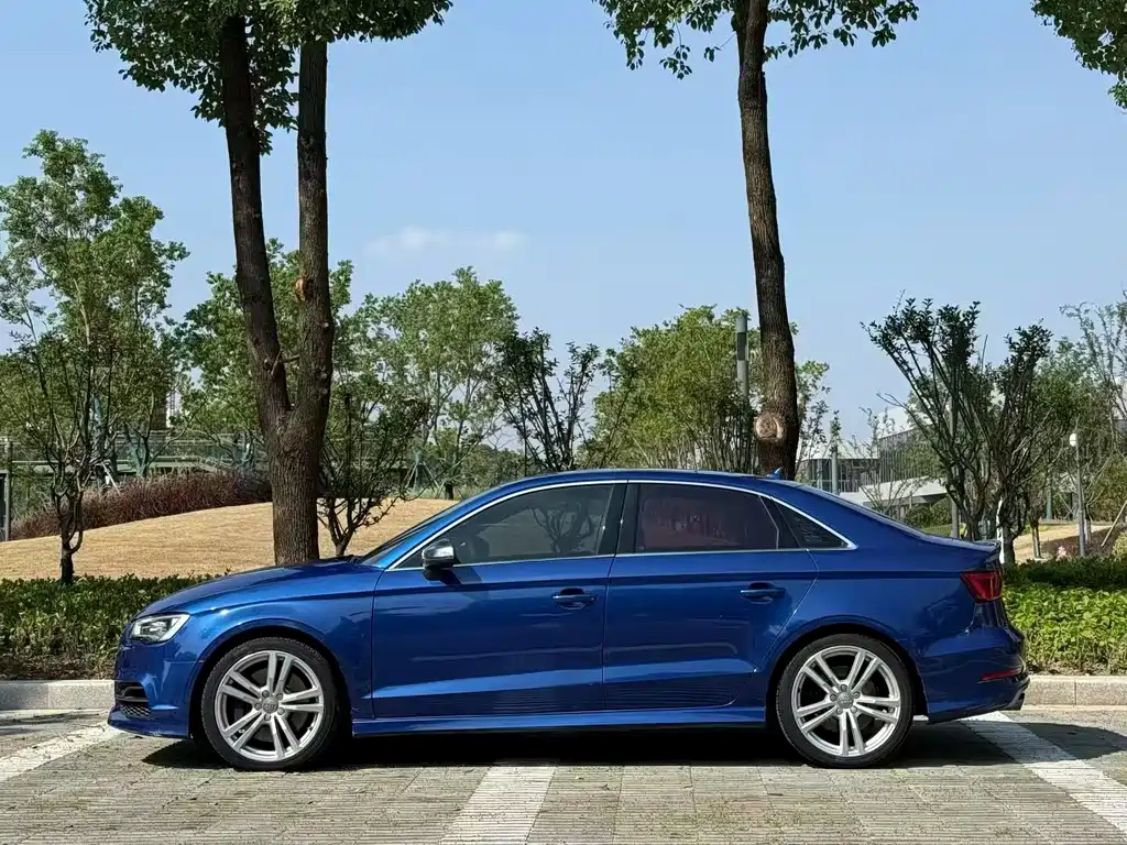 Audi S3 — миниатюра 4