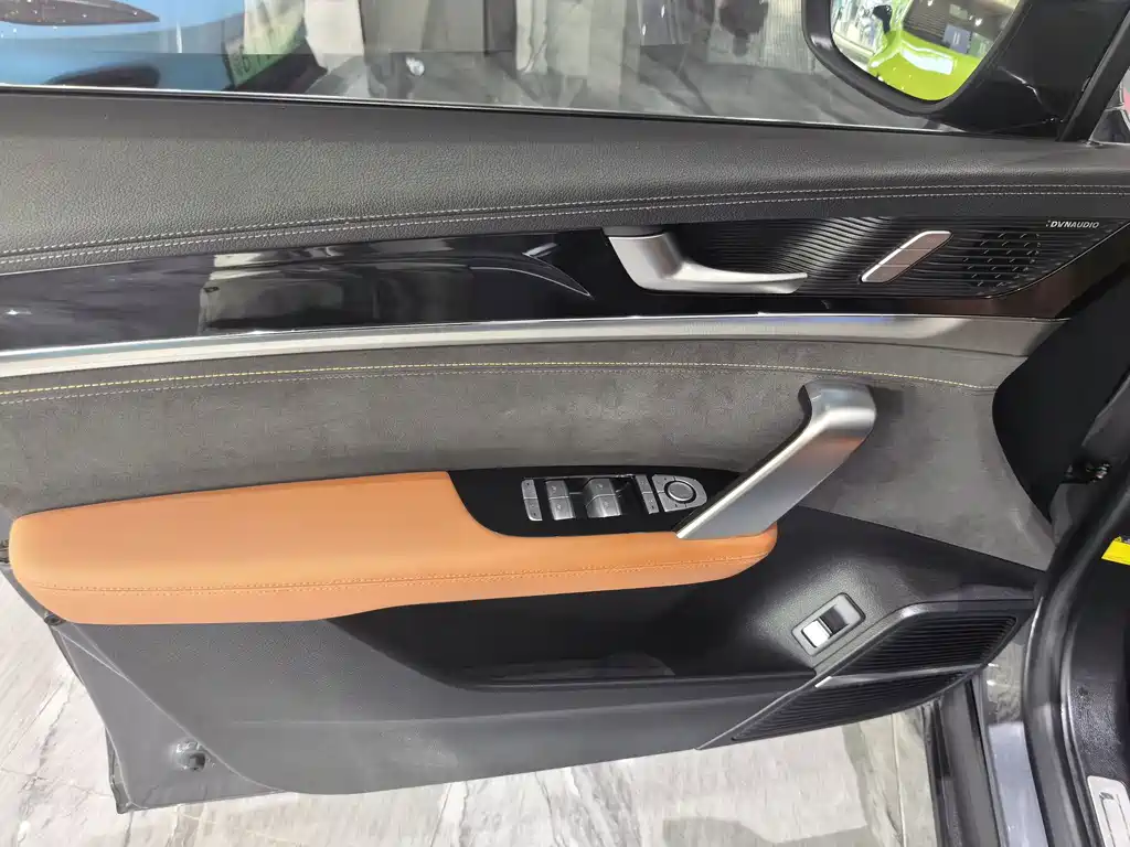 BYD Tang New Energy — миниатюра 6