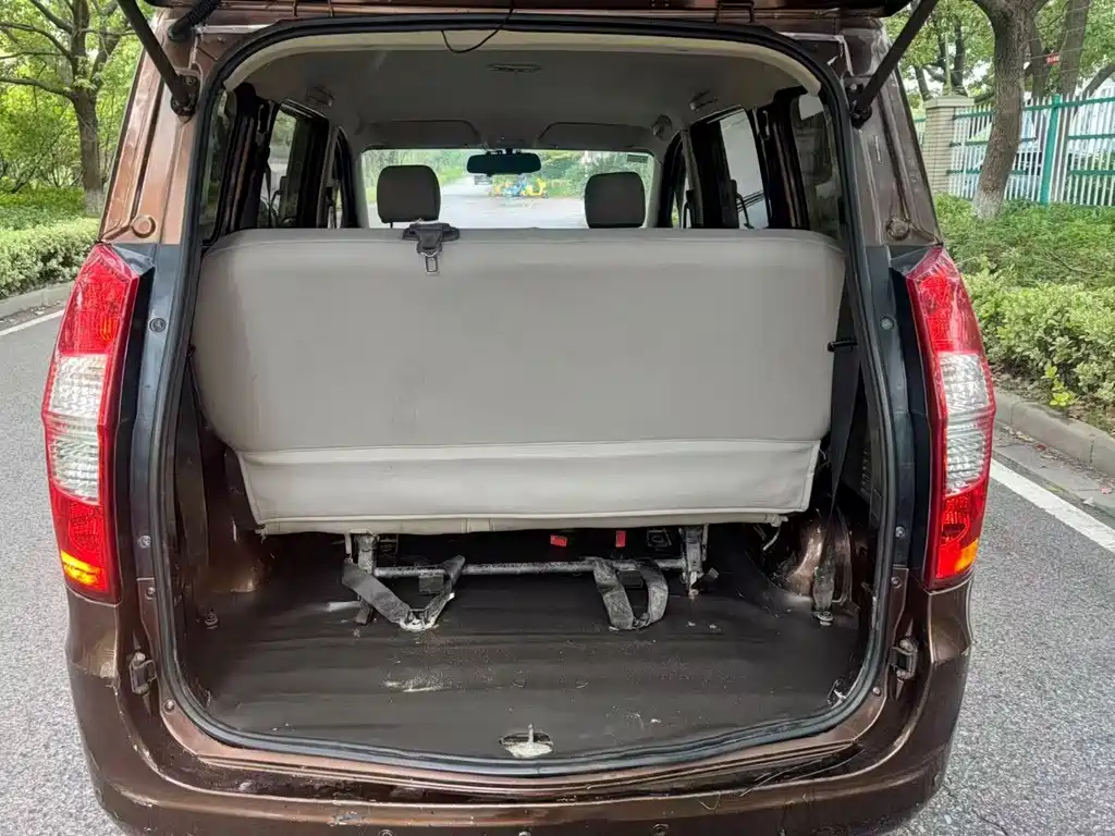 Wuling Hongguang — миниатюра 4