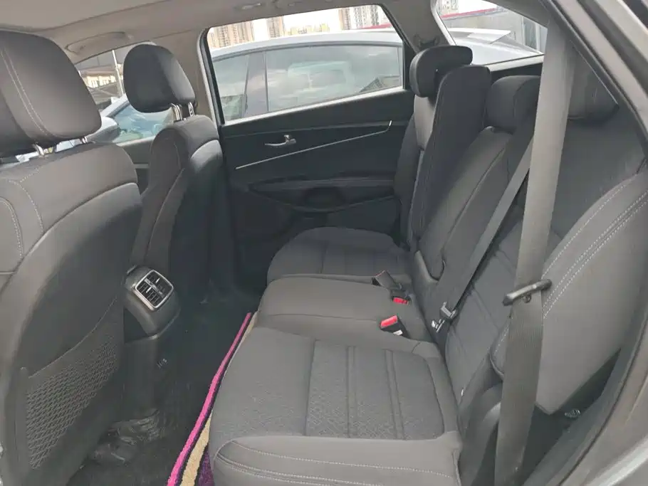 Kia Sorento — миниатюра 11