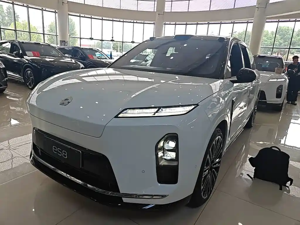 NIO ES8 — миниатюра 2