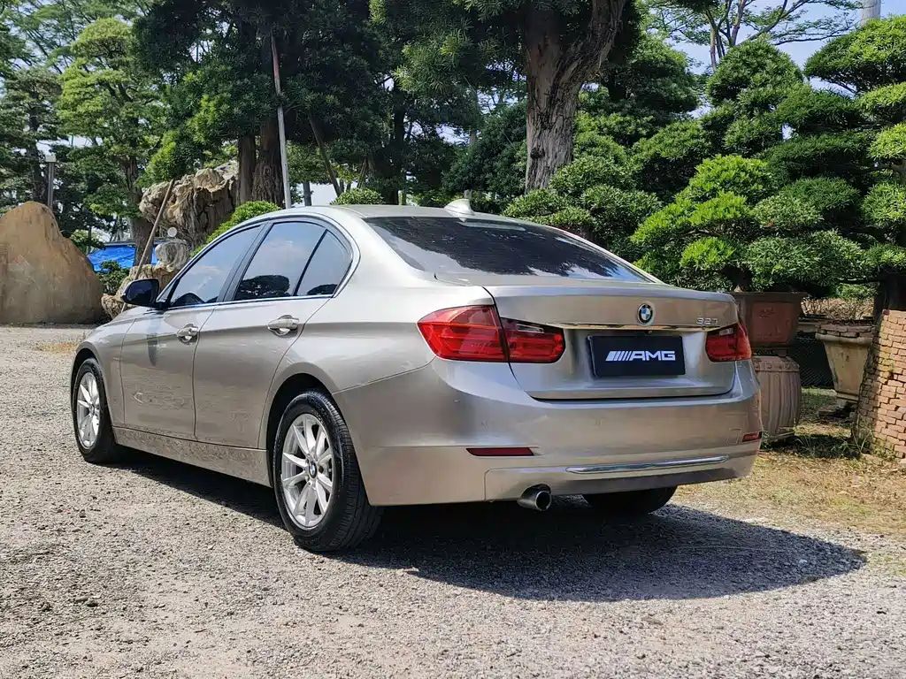 BMW 3 Series — миниатюра 12