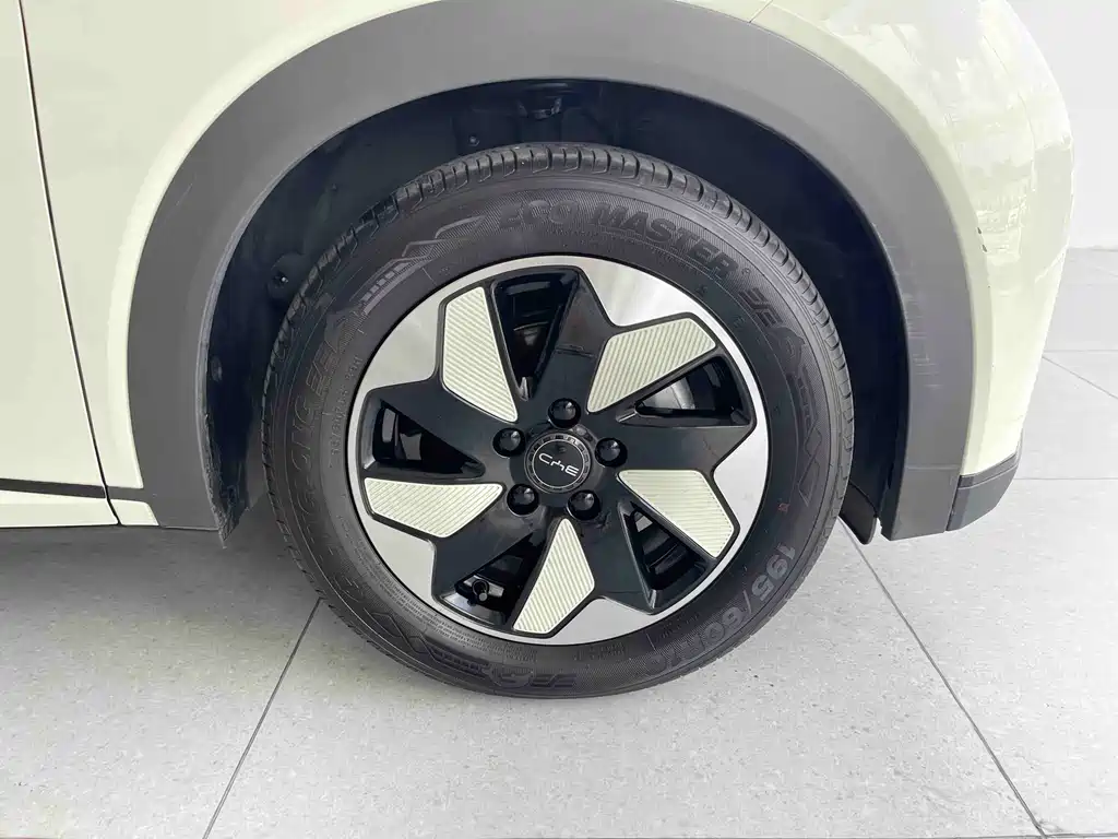 BYD Dolphin — миниатюра 19