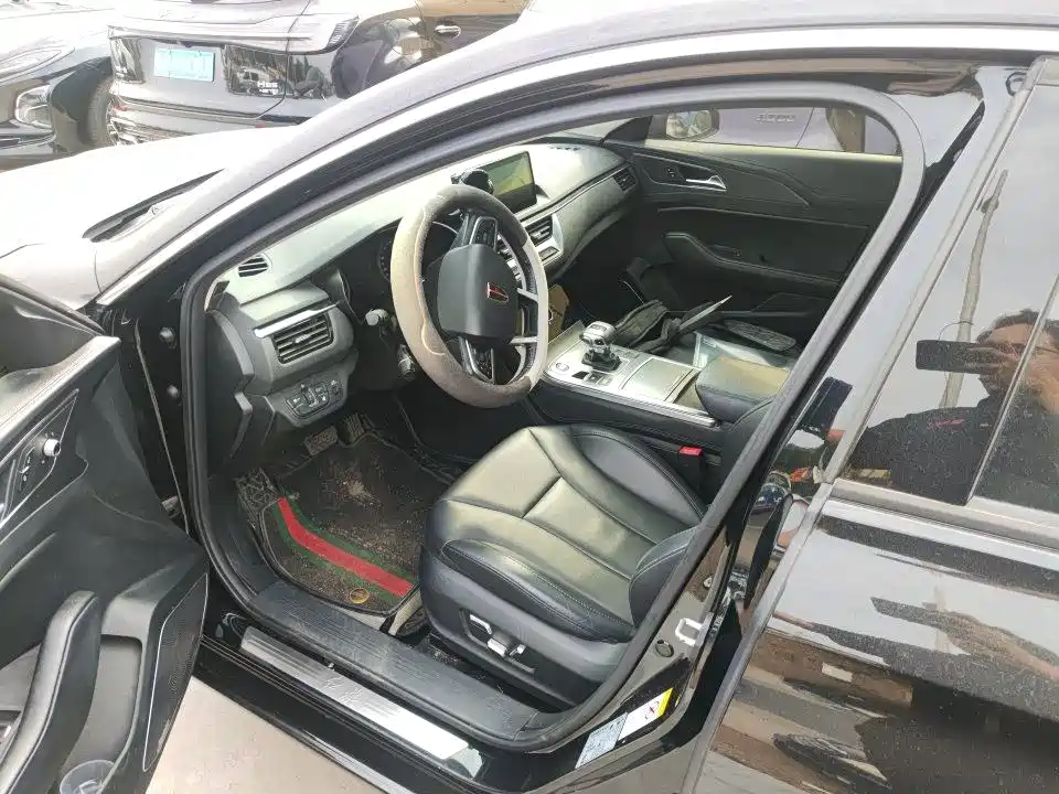 Hongqi H5 2020 1.8T AT