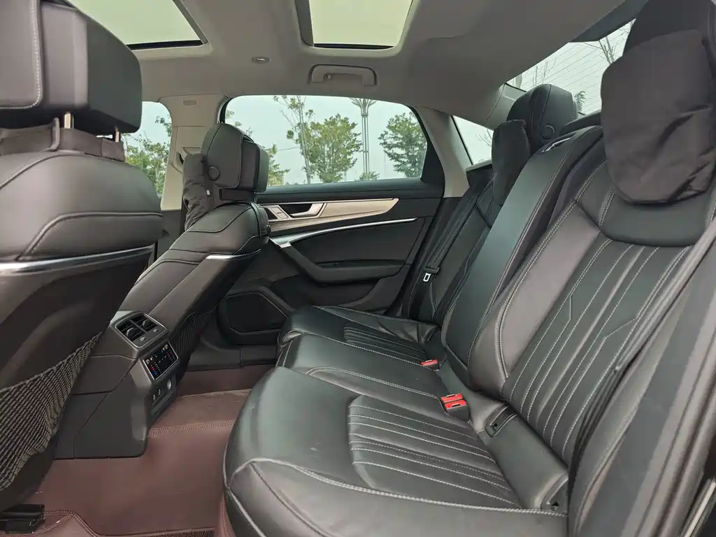 Audi A6L — миниатюра 6