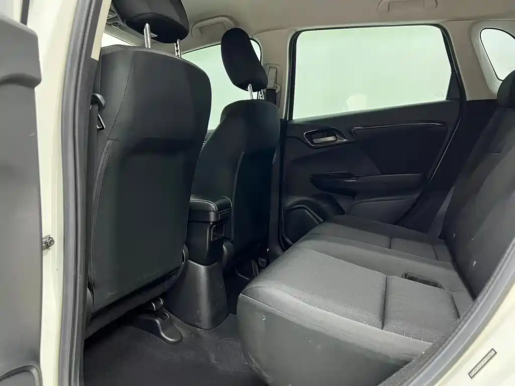 Honda Fit — миниатюра 6