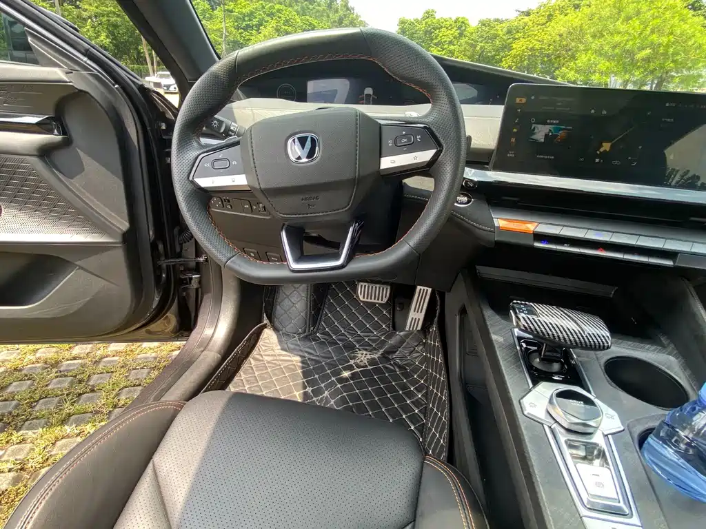Changan UNI-V — миниатюра 7