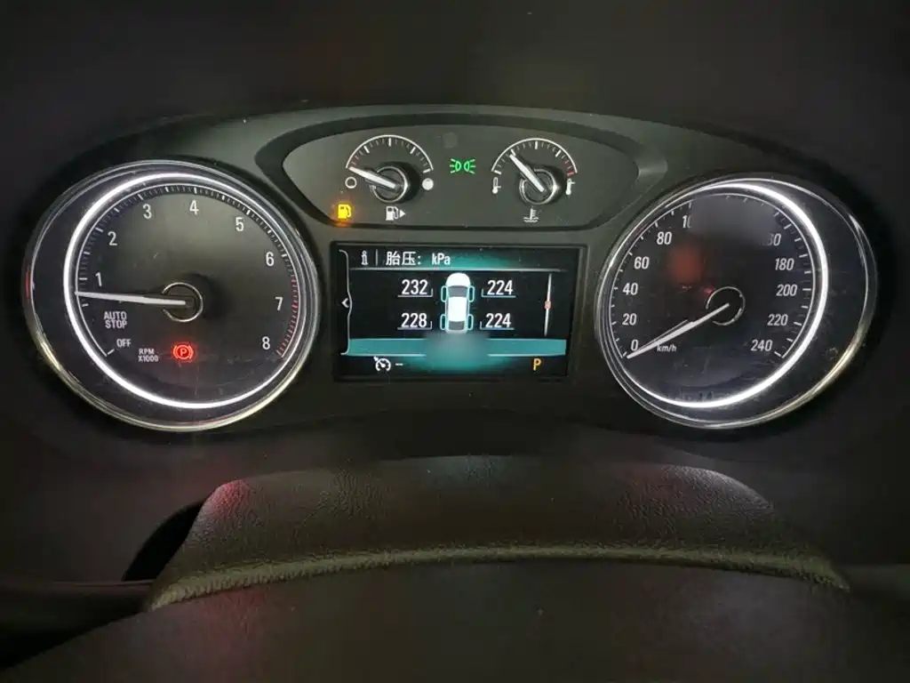 Buick LaCrosse — миниатюра 5