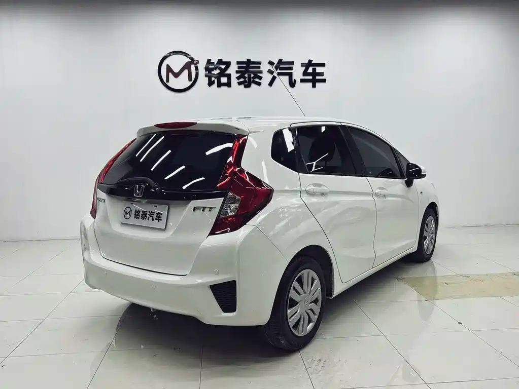 Honda Fit — миниатюра 10