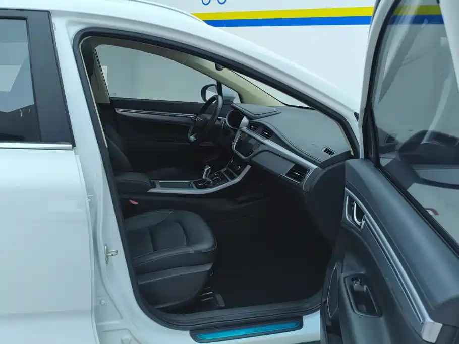 Geely Emgrand GS — миниатюра 8