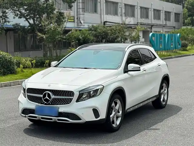 MERCEDES-BENZ  GLA 2019