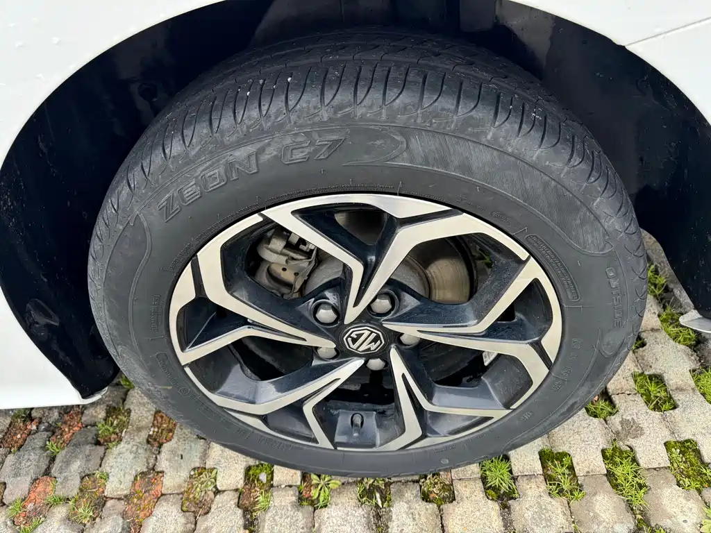 MG 5 2022 180DVVT CVT Luxury
