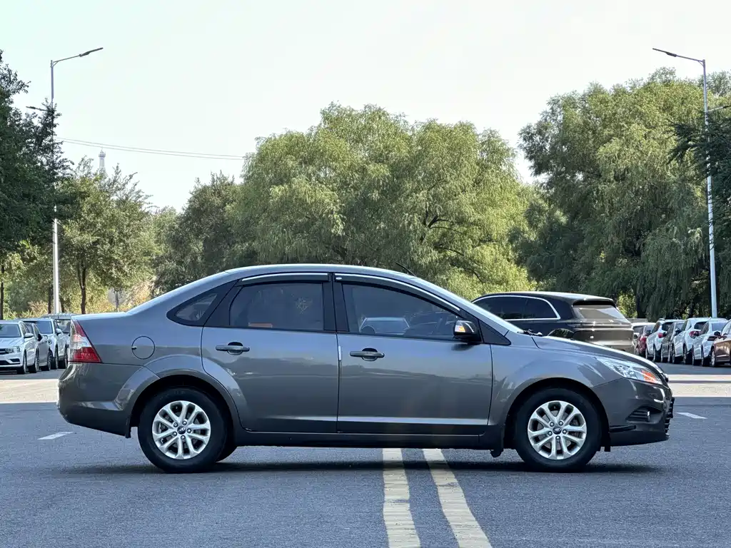 Ford Focus — миниатюра 4