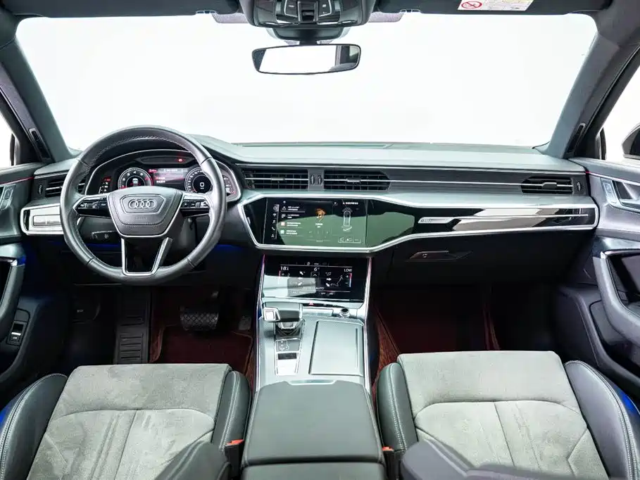 Audi A6L 2023 40 TFSI Luxury