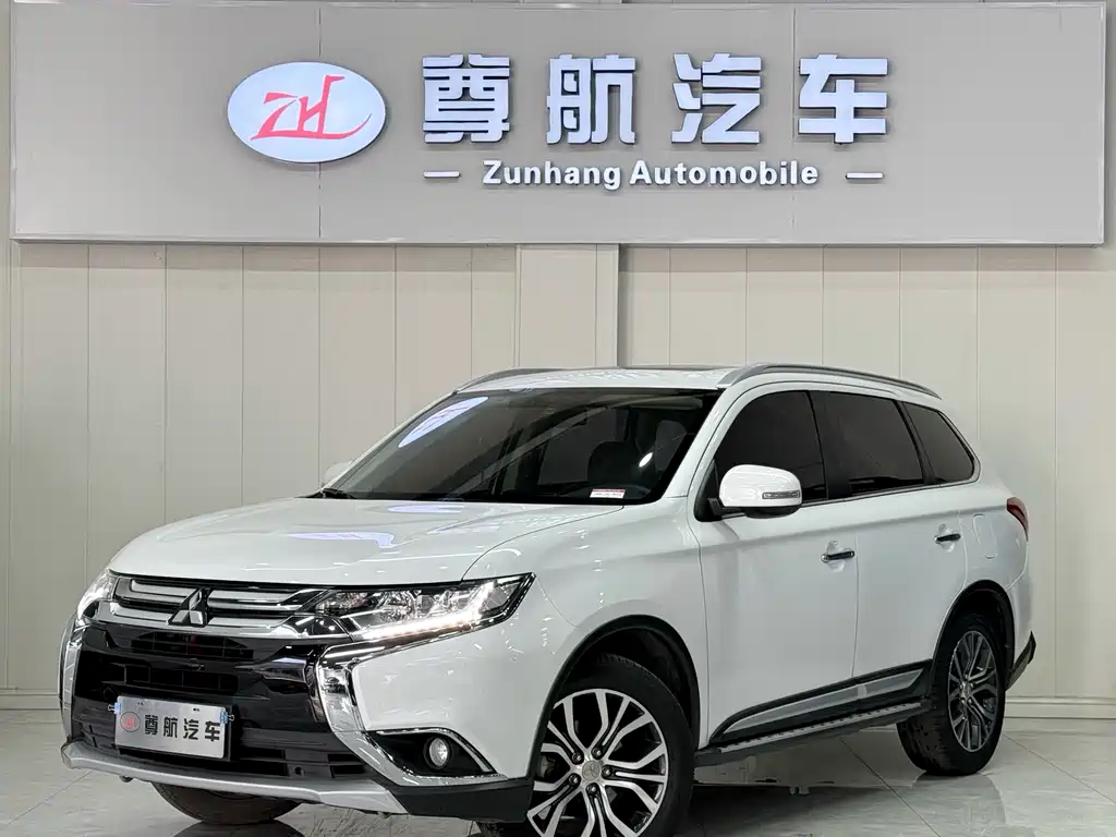 MITSUBISHI OUTLANDER