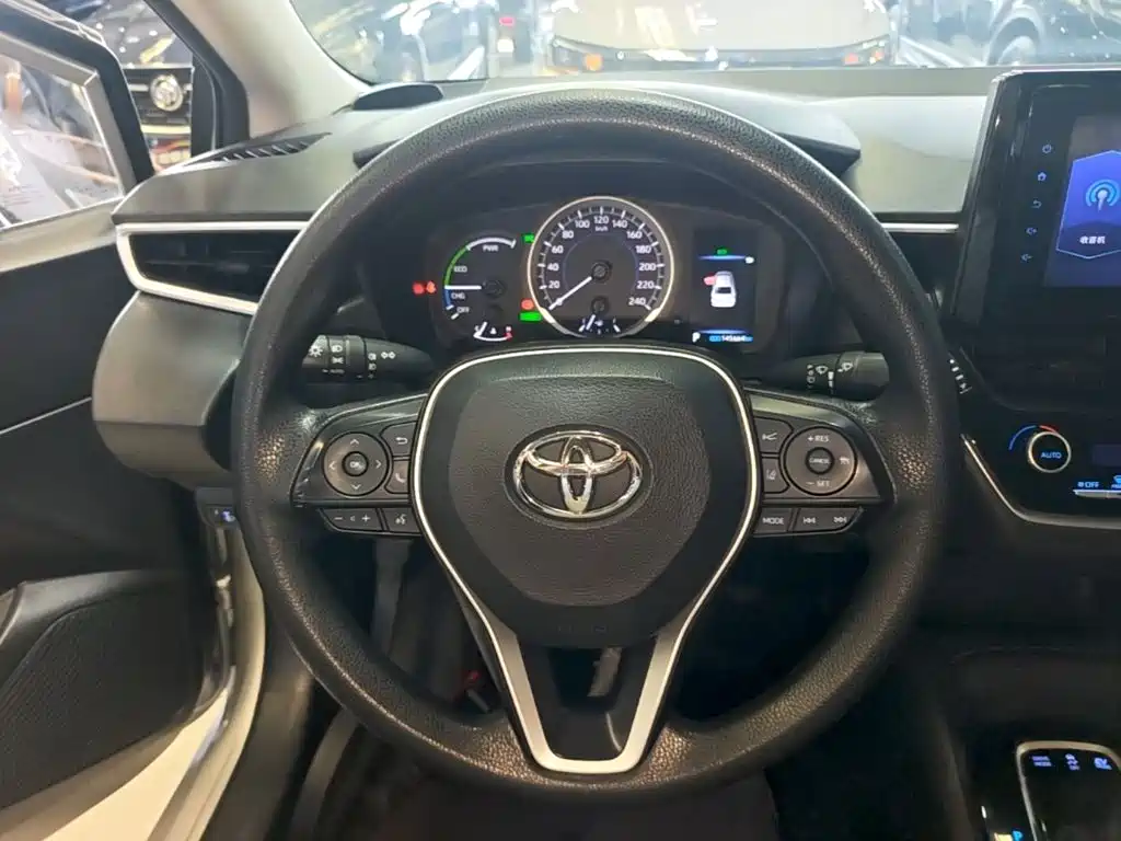 Toyota Corolla — миниатюра 11