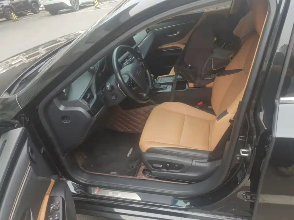 Lexus ES — миниатюра 15