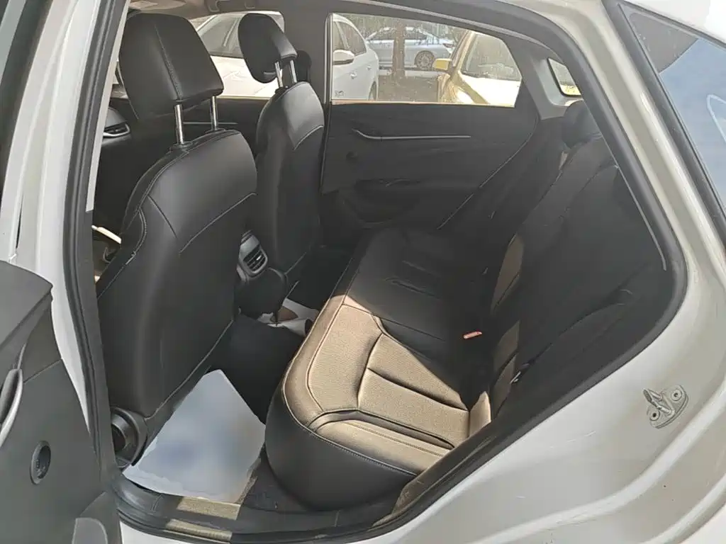 Buick Excelle — миниатюра 17