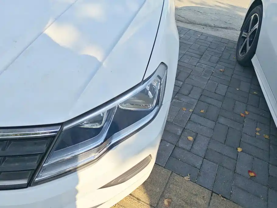 Volkswagen Jetta — миниатюра 5
