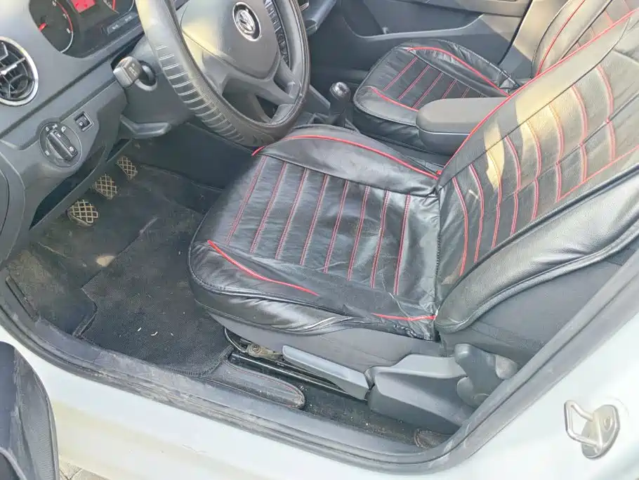 Volkswagen Jetta — миниатюра 9