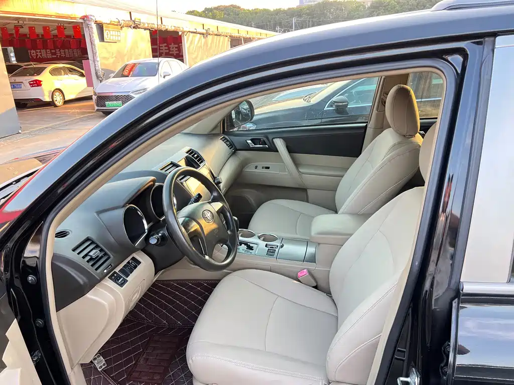 Toyota Highlander — миниатюра 11
