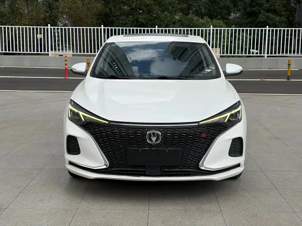 Changan Eado — миниатюра 2