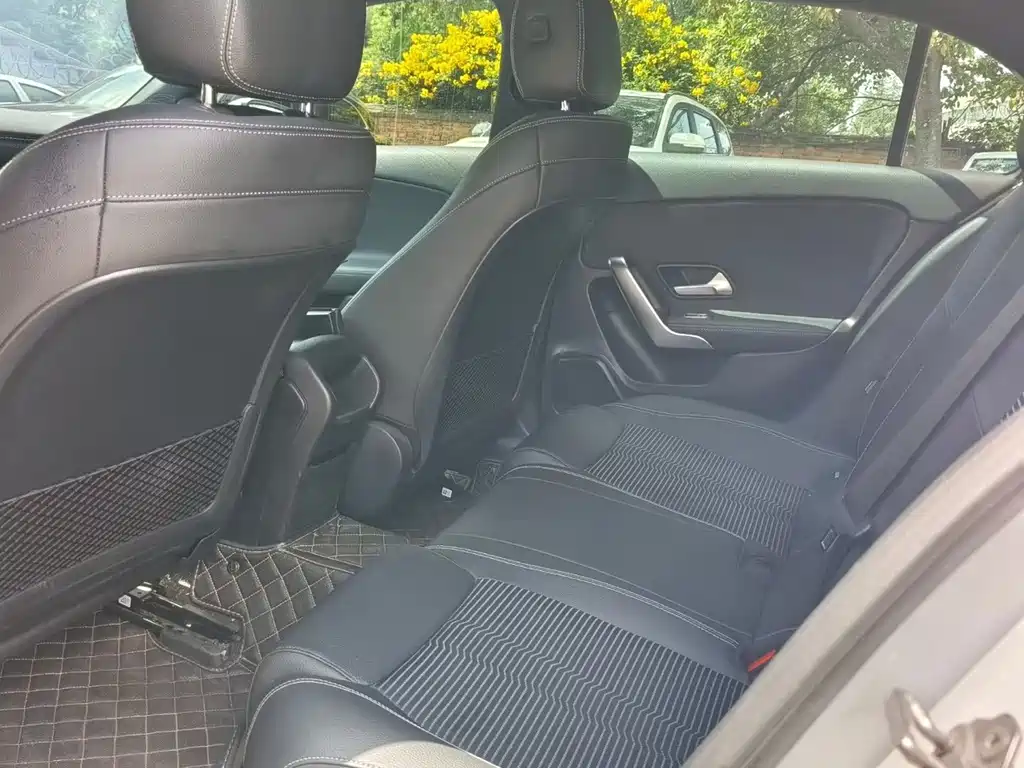 Mercedes-Benz A-Class (Import) — миниатюра 6