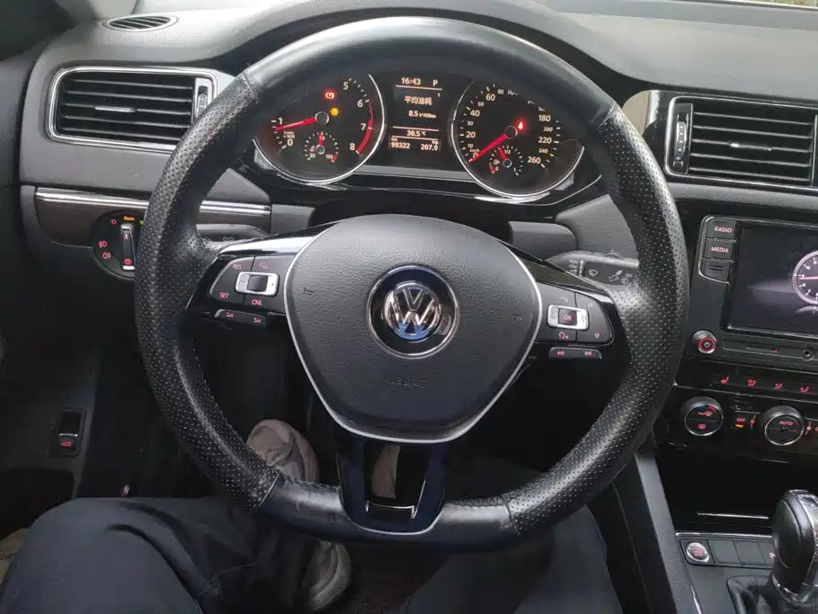 Volkswagen Sagitar — миниатюра 15