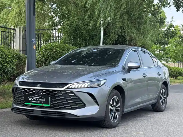2025 BYD Qin