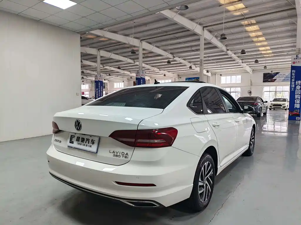 Volkswagen Lavida — миниатюра 4