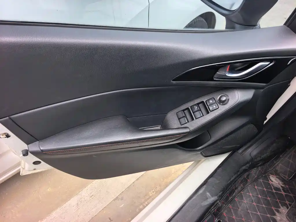 Mazda 3 Axela — миниатюра 7