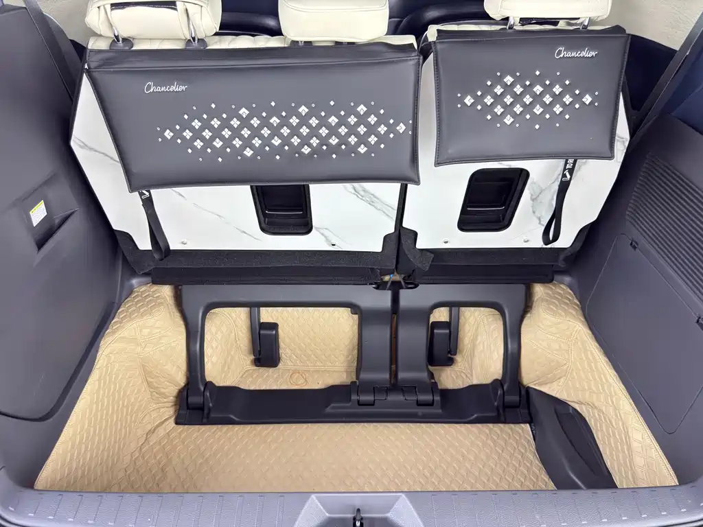Toyota Sienna — миниатюра 20