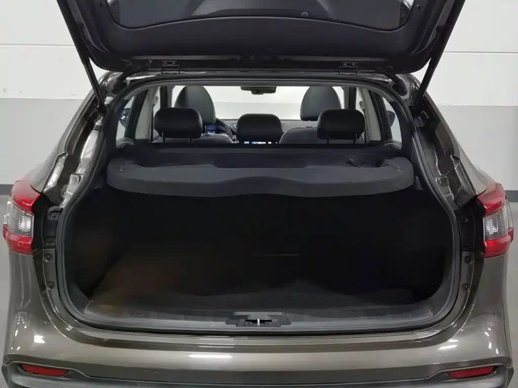 Nissan Qashqai — миниатюра 16