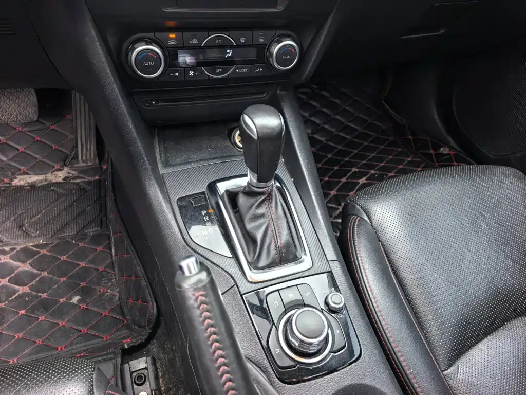 Mazda 3 Axela — миниатюра 14
