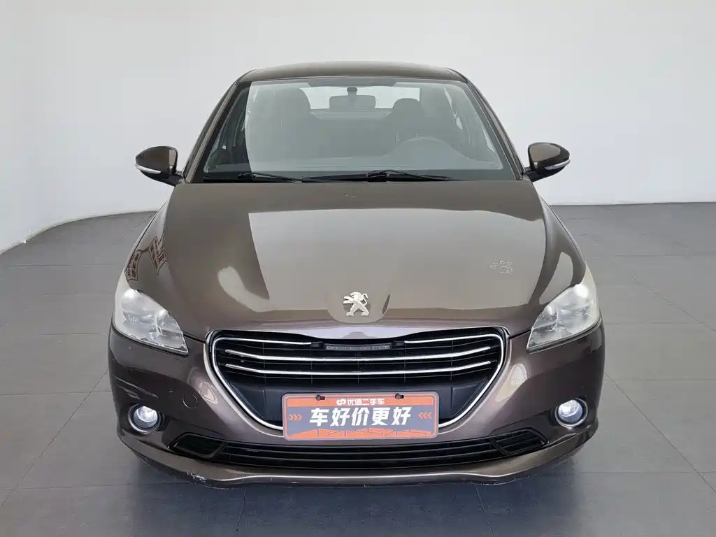 Peugeot 301 2014 1.6L MT Comfort